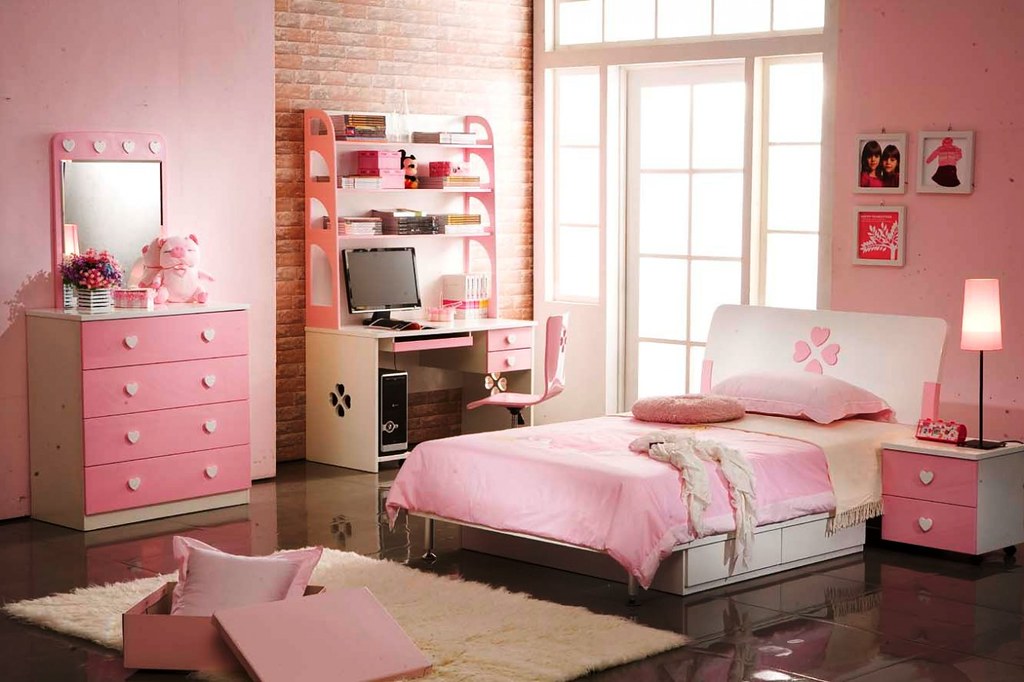 pink colour bedroom for girl